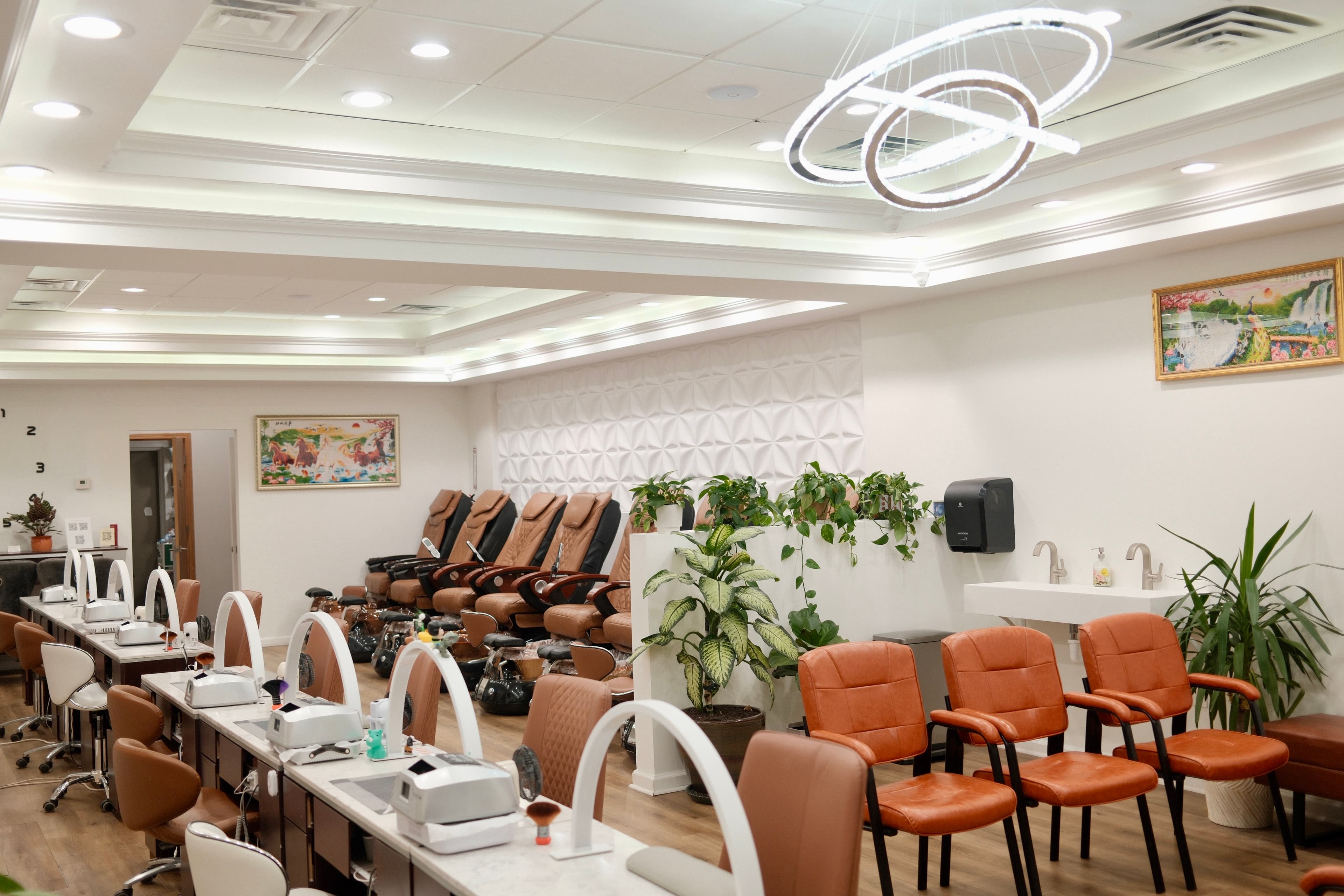 Pro Nails salon interior in Elizabethtown, Kentucky